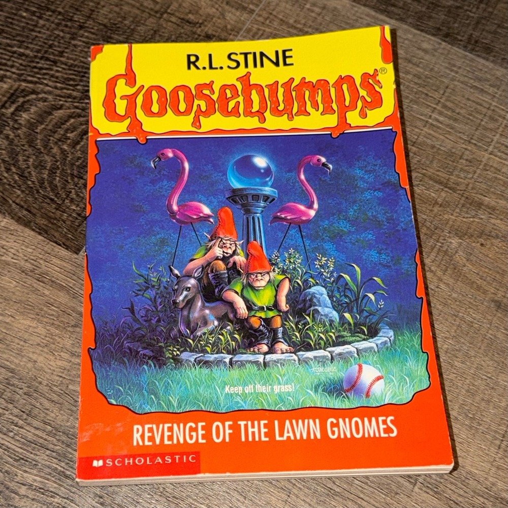 Goosebumps #34 Revenge of the Lawn Gnomes R.L. Stine 1st Printing August 1995